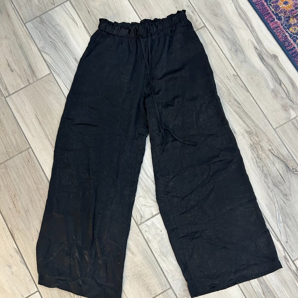 Sadie & Sage Black polyester satiny wide leg pants